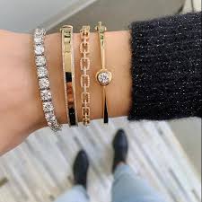 BRACELET & BANGLE